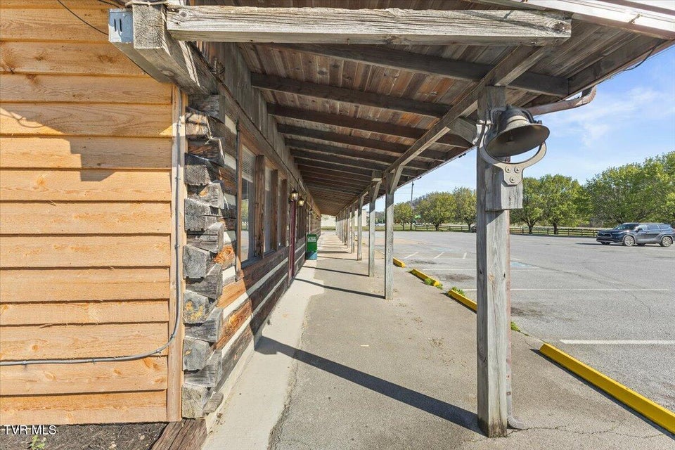 Photo #7: 3124 Andrew Johnson Highway