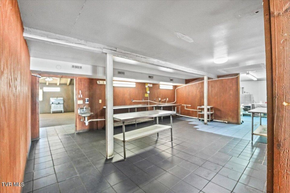 Photo #31: 3124 Andrew Johnson Highway