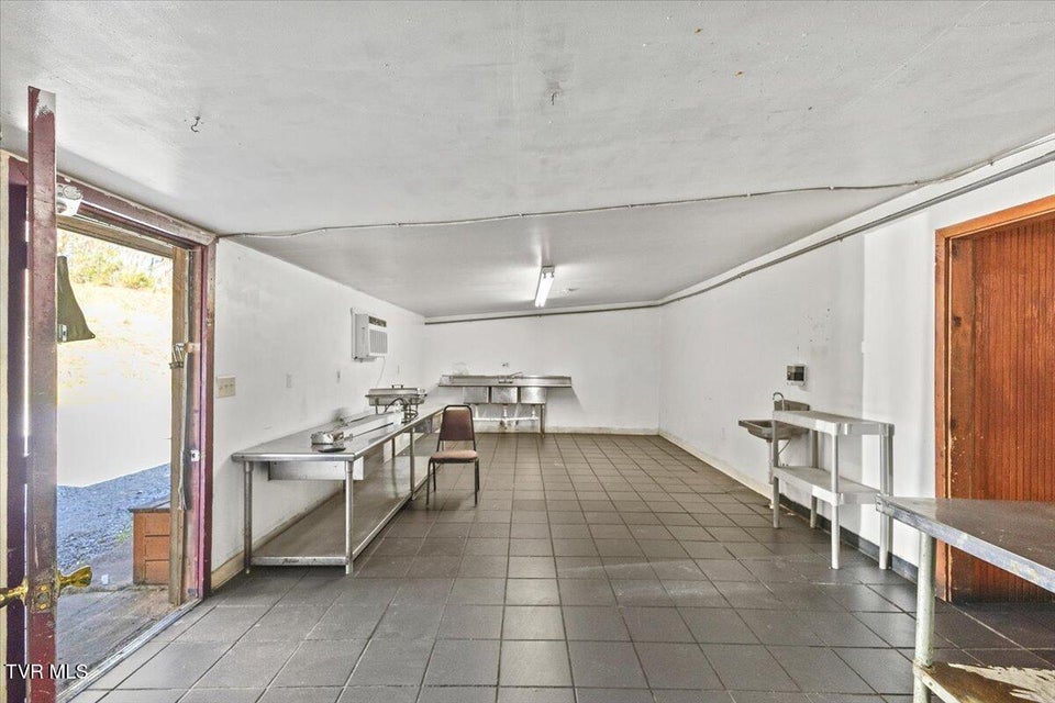 Photo #33: 3124 Andrew Johnson Highway