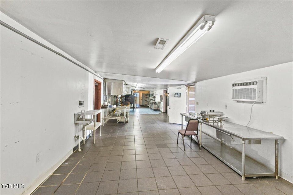 Photo #34: 3124 Andrew Johnson Highway