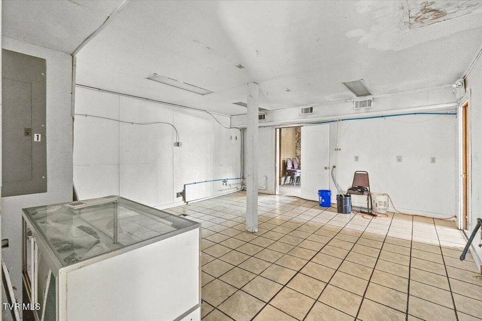 Photo #44: 3124 Andrew Johnson Highway