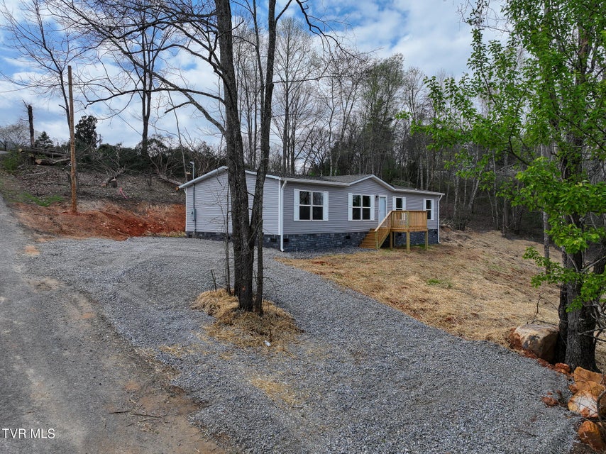 Photo #5: 1512 Red Bud Dr 