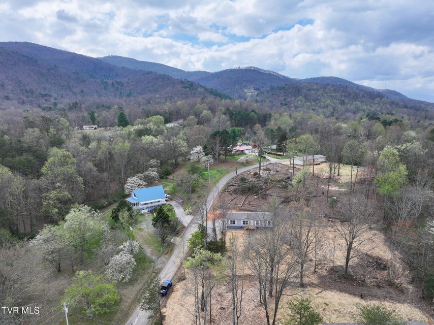 Photo #39: 1512 Red Bud Dr 