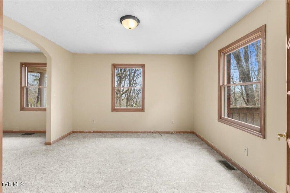 Photo #13: 216 Fitzsimmons Hill Road