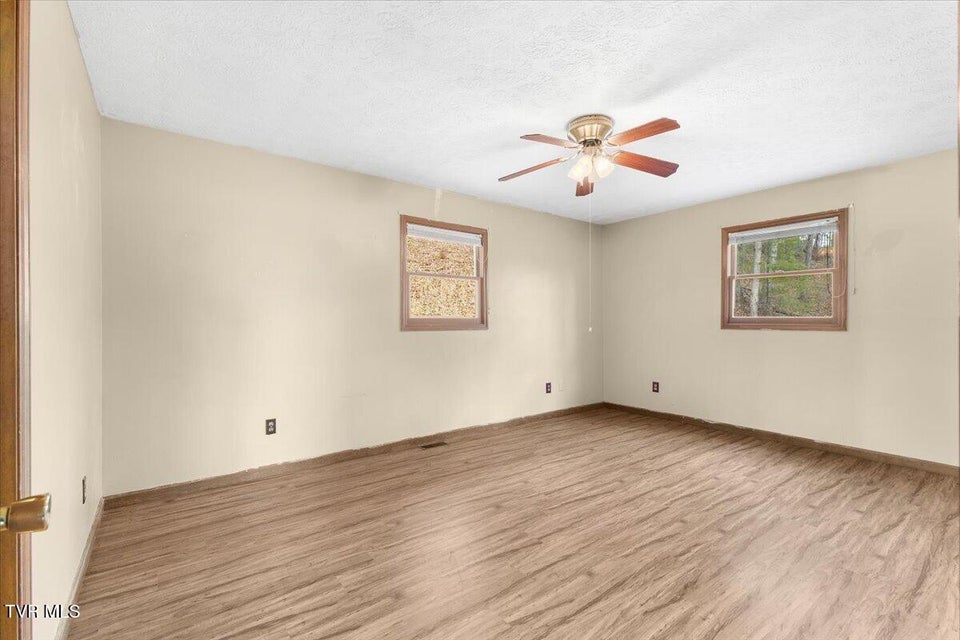 Photo #24: 216 Fitzsimmons Hill Road