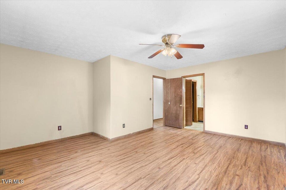 Photo #25: 216 Fitzsimmons Hill Road