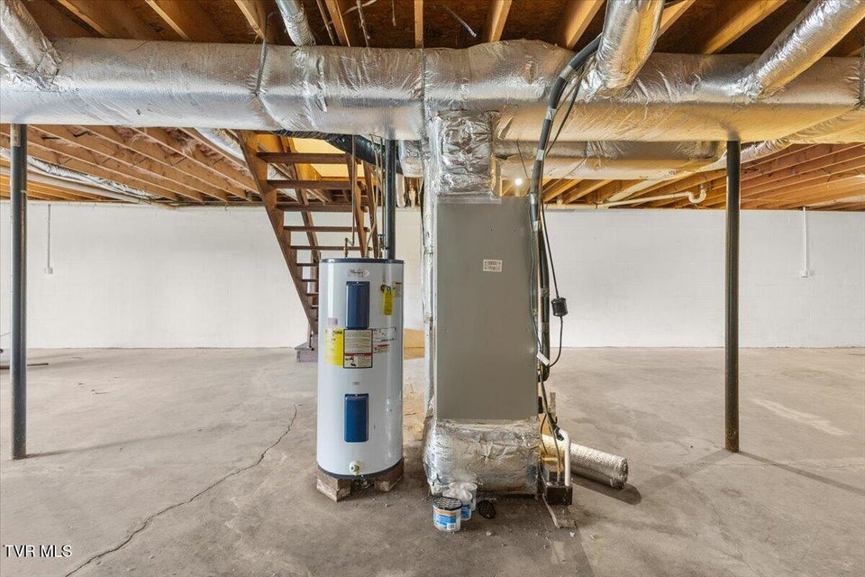 Photo #33: 216 Fitzsimmons Hill Road