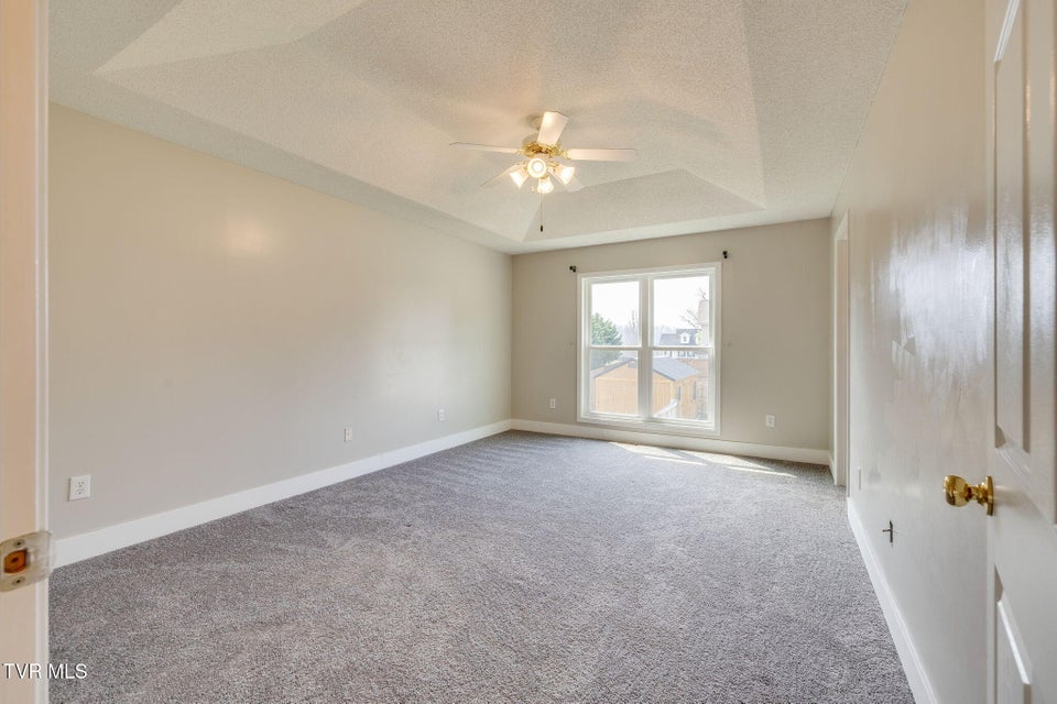 Photo #17: 1009 Zack Court