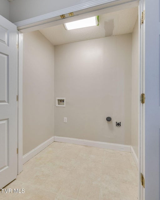 Photo #32: 1009 Zack Court