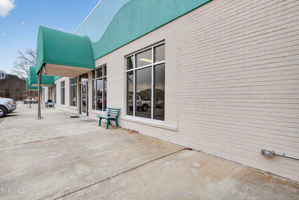 Photo #3: 929 Main Street