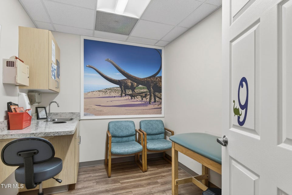 Photo #8: 929 Main Street