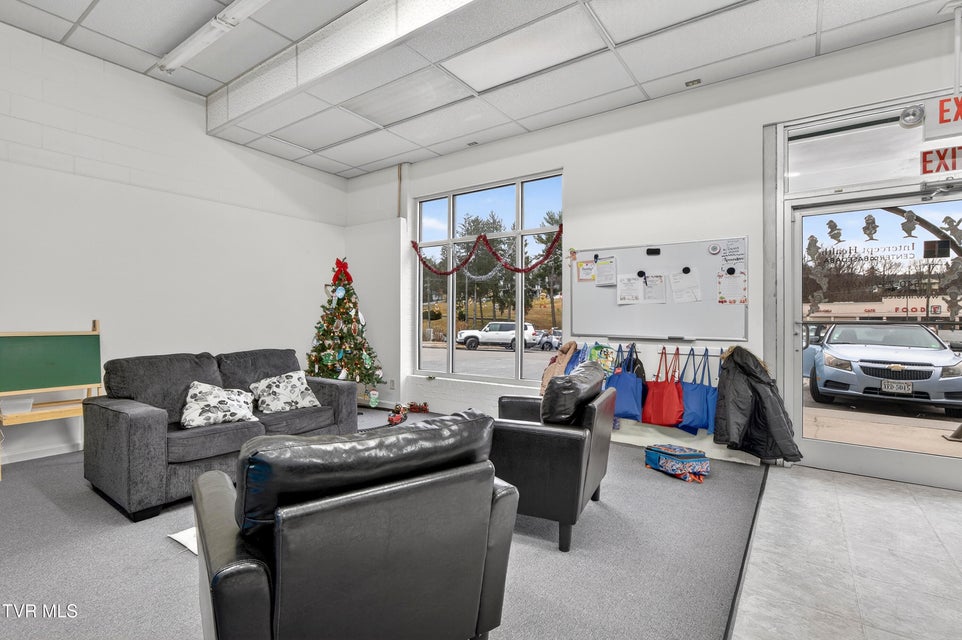 Photo #16: 929 Main Street