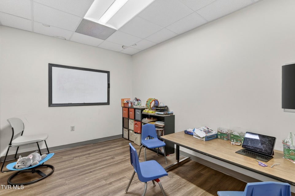 Photo #18: 929 Main Street