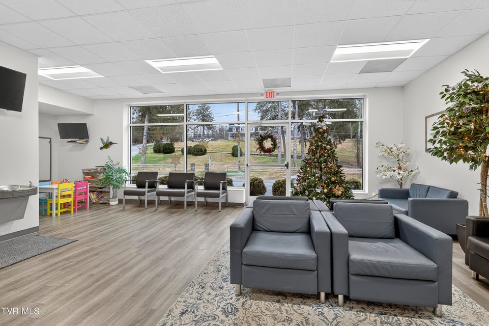 Photo #29: 929 Main Street