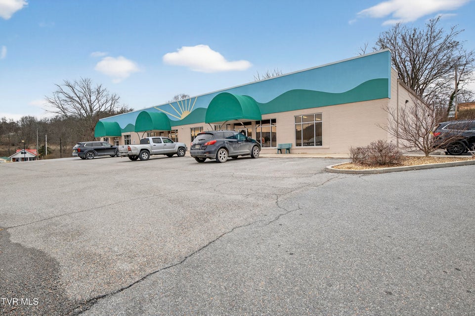 Photo #30: 929 Main Street