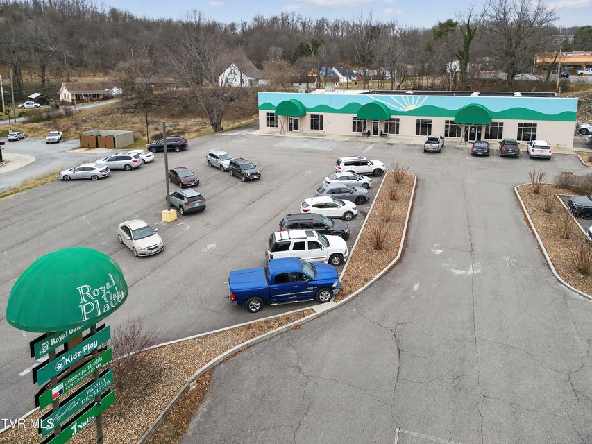 Photo #33: 929 Main Street