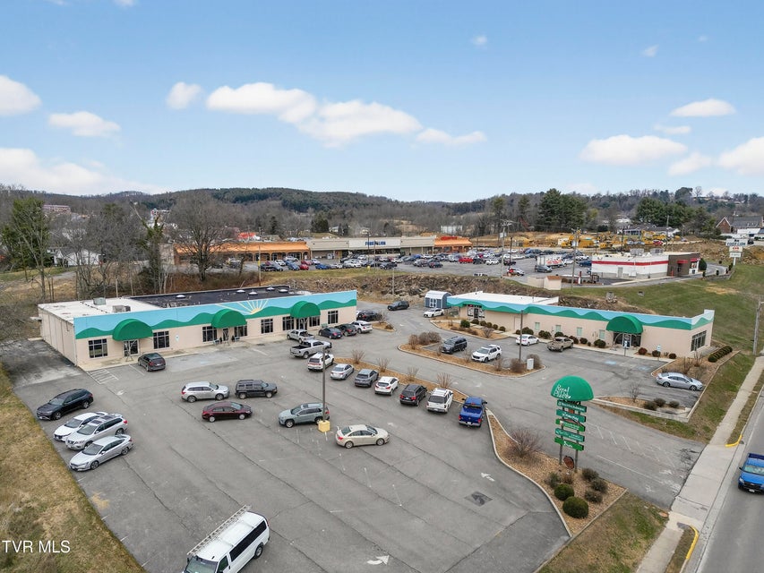 Photo #47: 929 Main Street