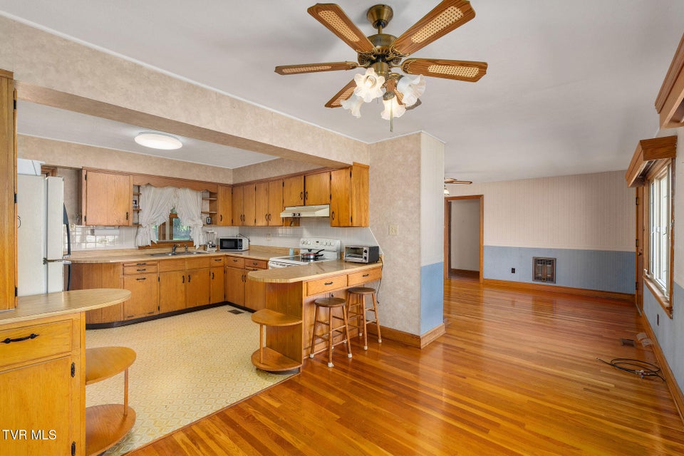 Photo #42: 431 Bowmantown Road