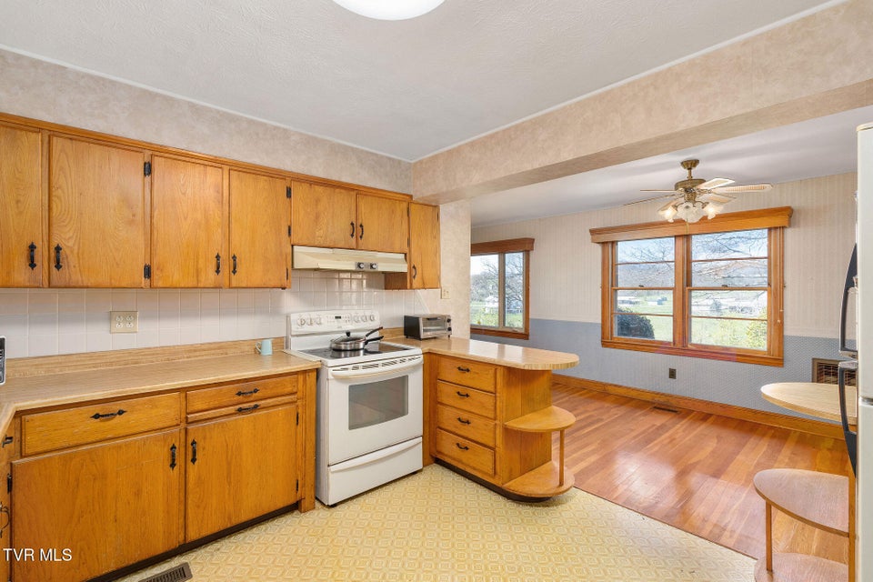 Photo #43: 431 Bowmantown Road