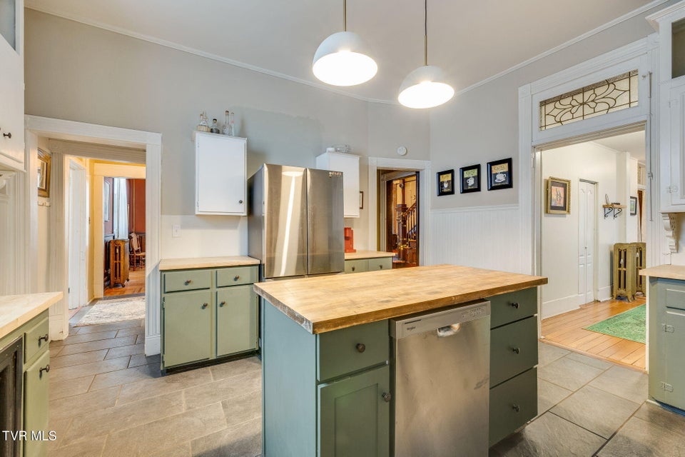 Photo #25: 211 Johnson Street