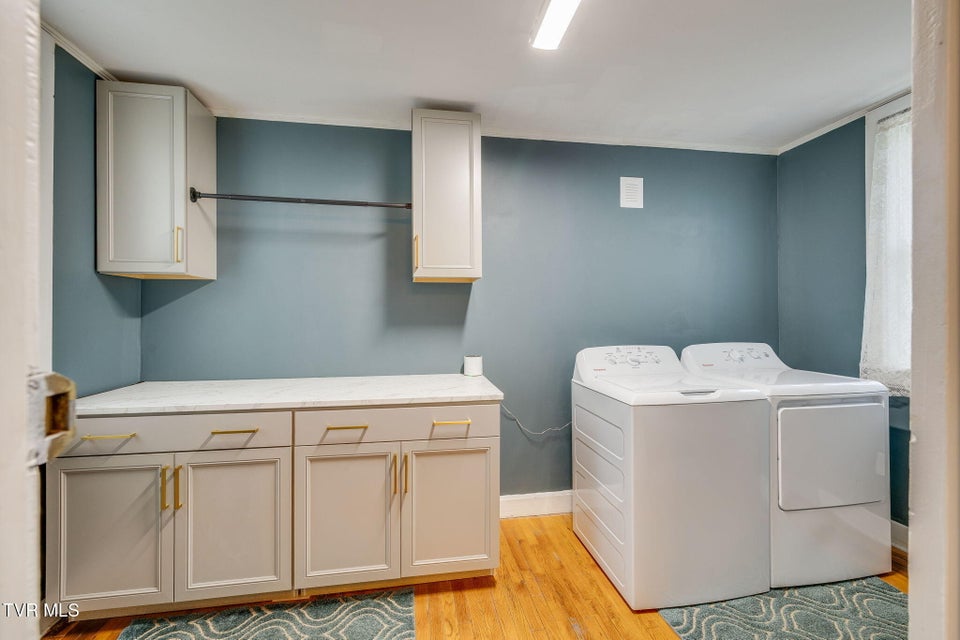 Photo #32: 211 Johnson Street