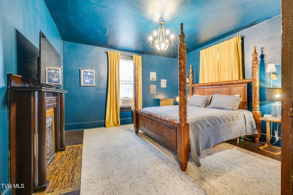 Photo #42: 211 Johnson Street