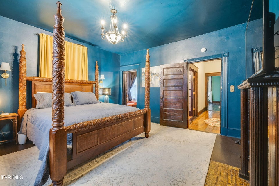 Photo #43: 211 Johnson Street