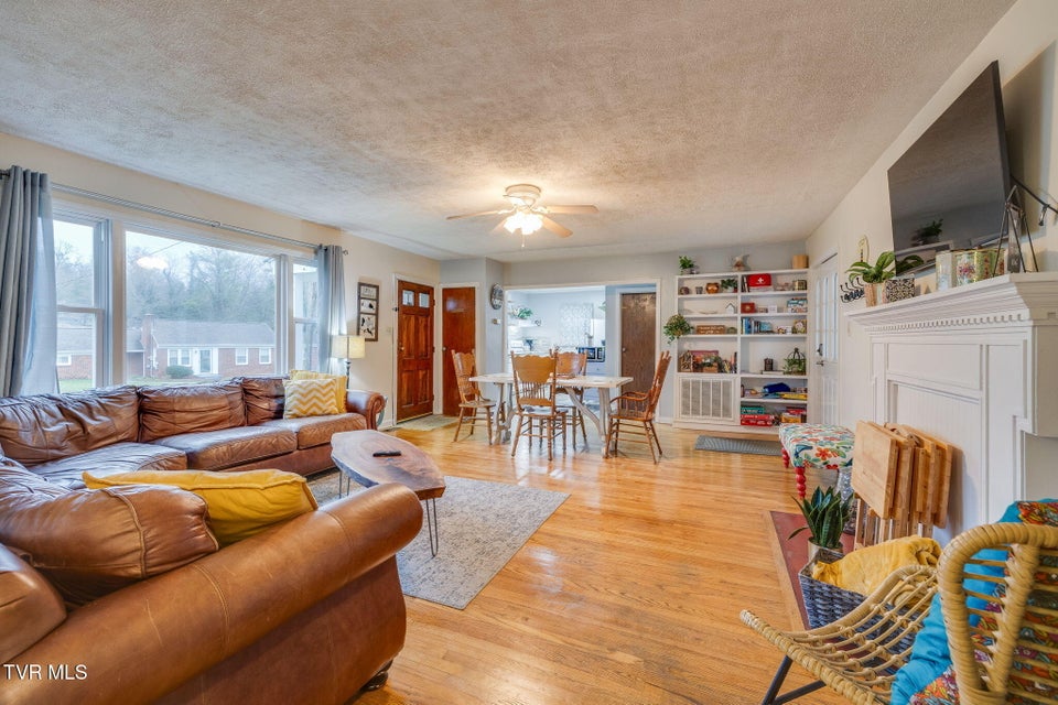 Photo #7: 1326 Valley Drive