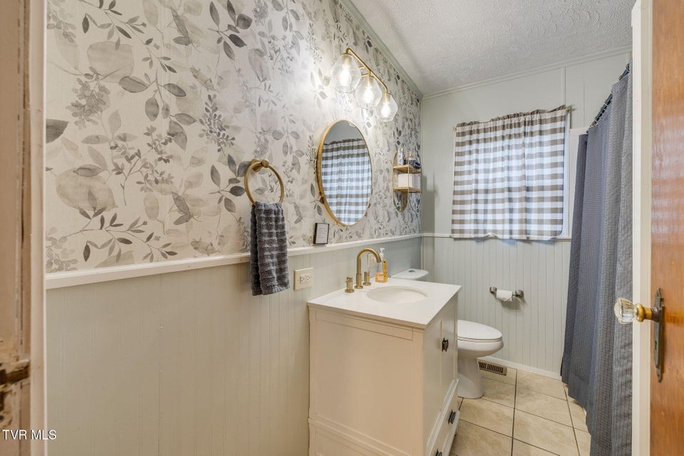 Photo #21: 1326 Valley Drive