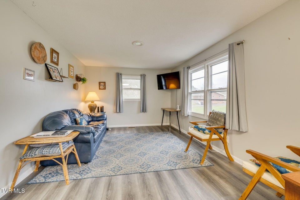 Photo #34: 1326 Valley Drive