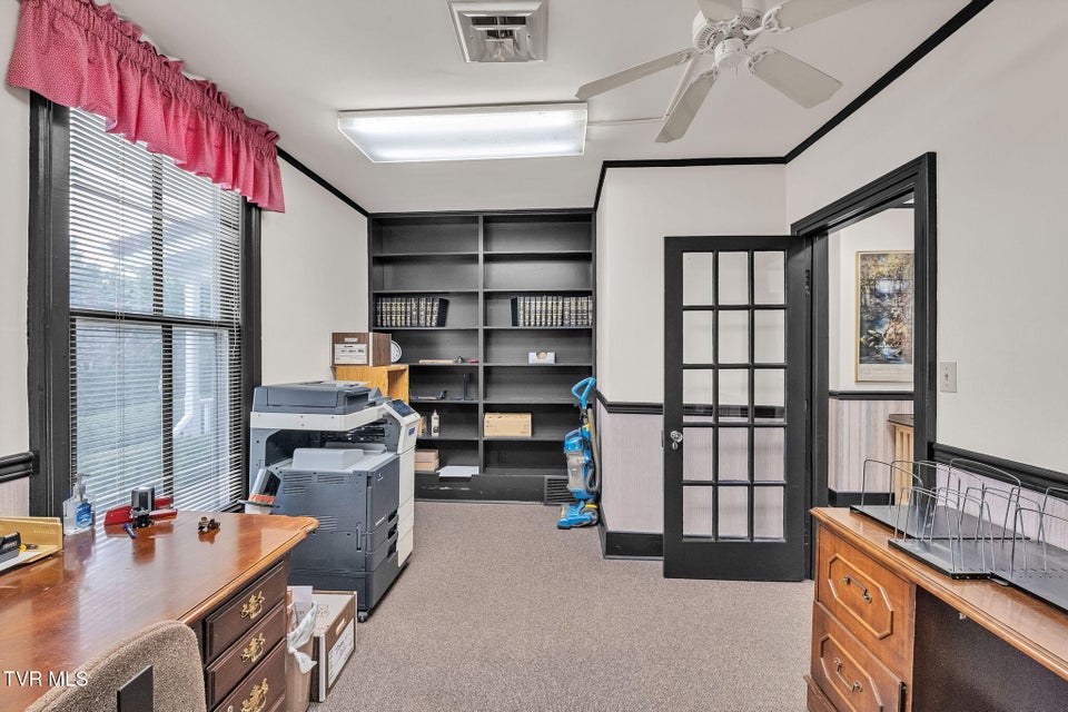 Photo #26: 158 Valley Street