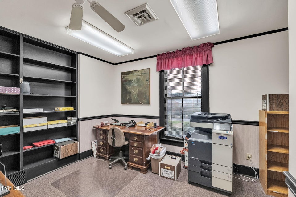 Photo #27: 158 Valley Street