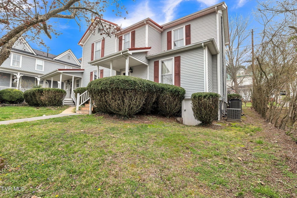 Photo #10: 158 Valley Street