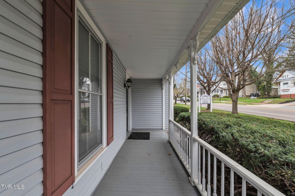 Photo #13: 158 Valley Street