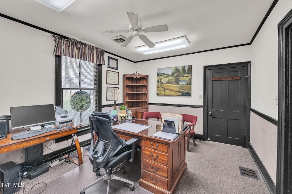 Photo #43: 158 Valley Street