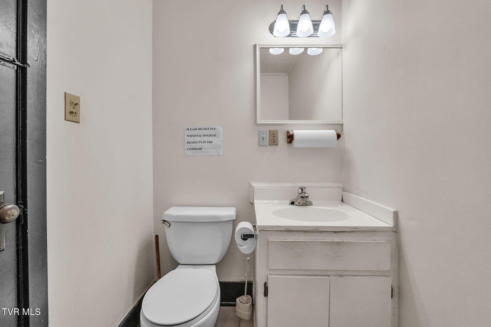 Photo #47: 158 Valley Street