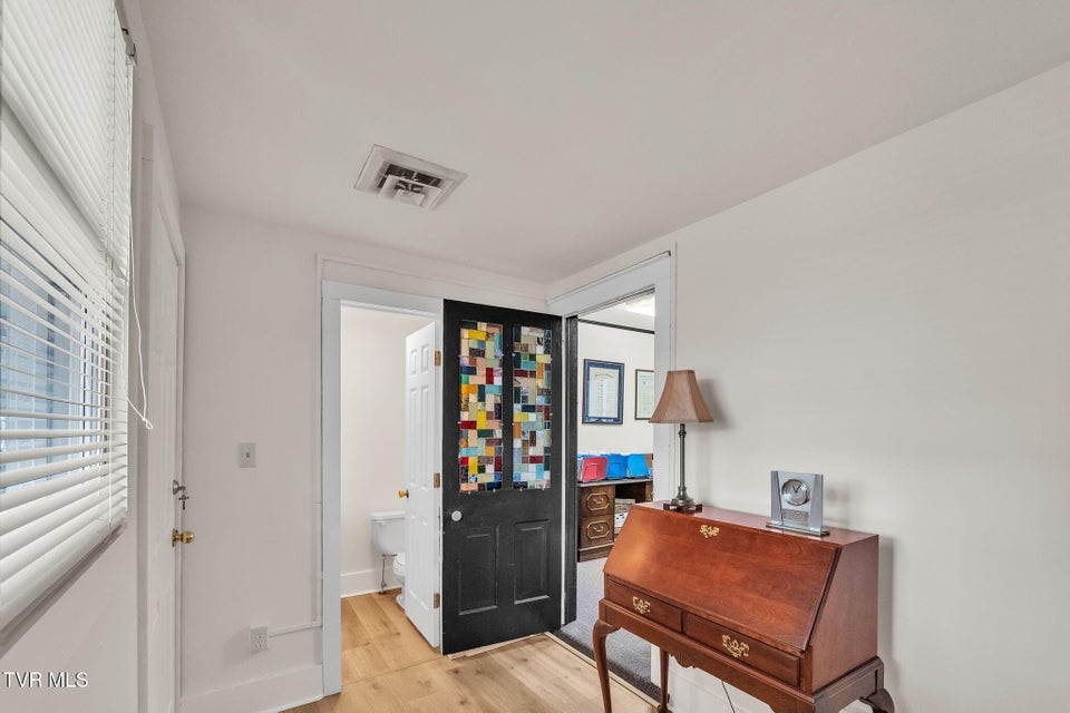 Photo #23: 158 Vly Street