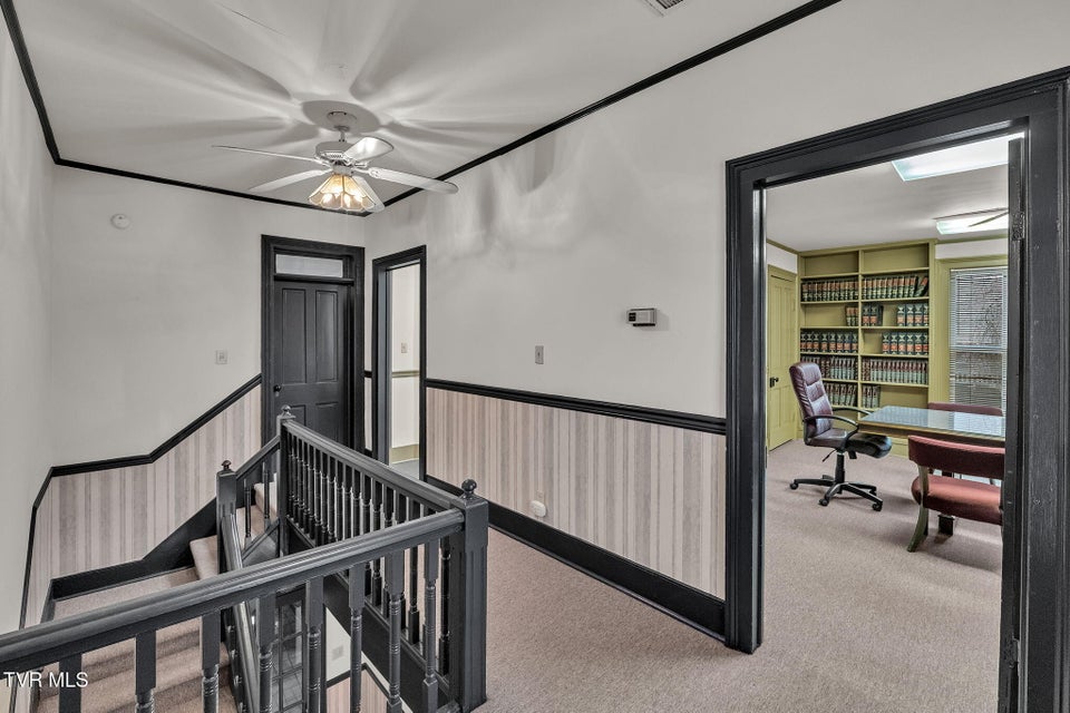 Photo #35: 158 Vly Street