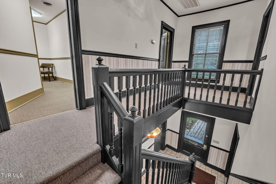 Photo #34: 158 Vly Street