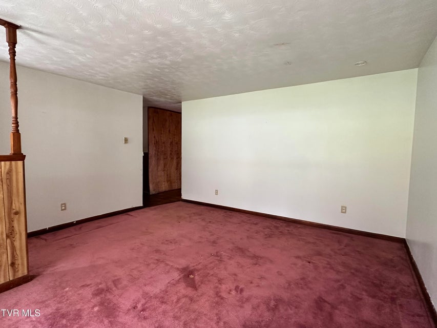 Photo #7: 4624 Woodcliff Drive