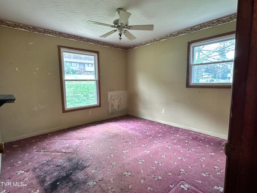 Photo #16: 4624 Woodcliff Drive