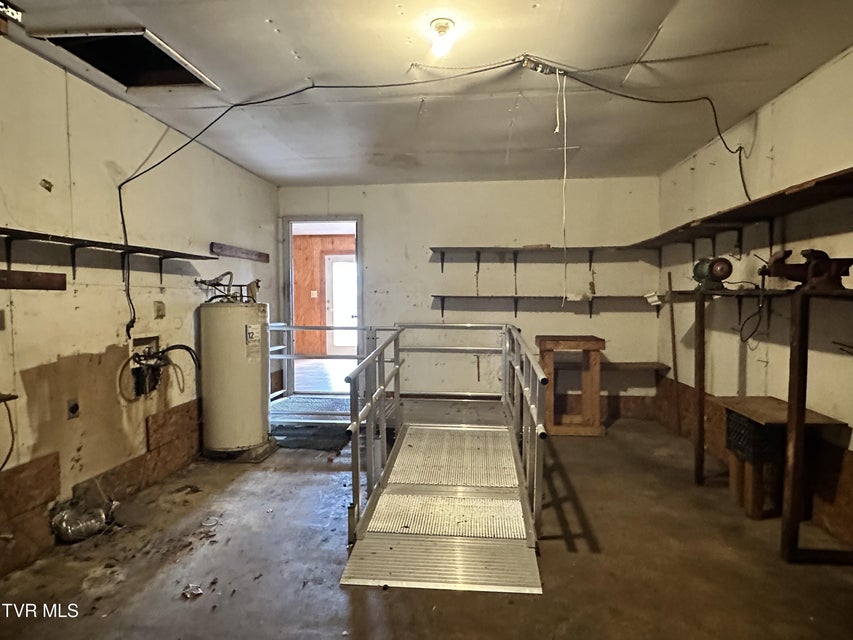 Photo #25: 4624 Woodcliff Drive