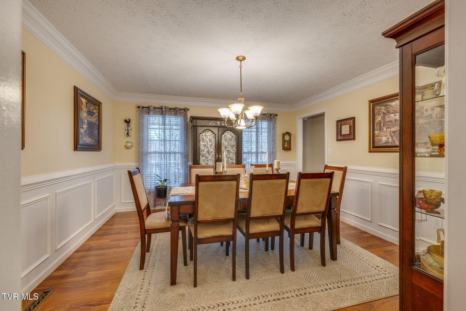 Photo #16: 507 Wakefield Court