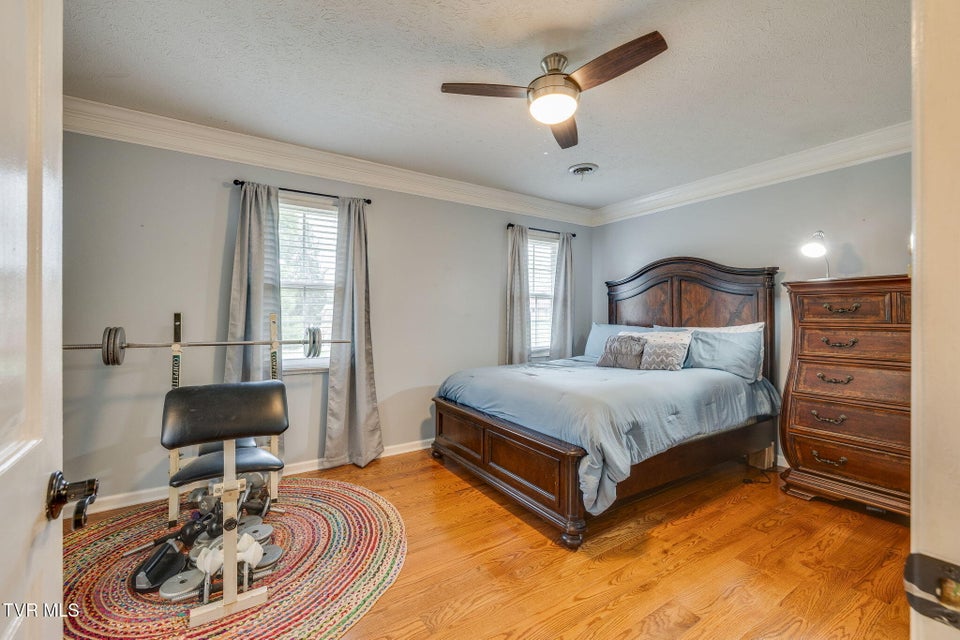 Photo #32: 507 Wakefield Court