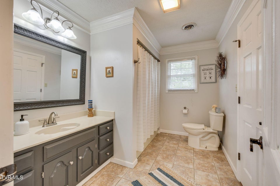 Photo #35: 507 Wakefield Court