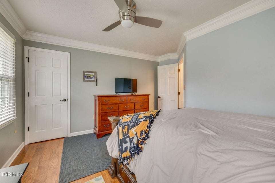 Photo #38: 507 Wakefield Court