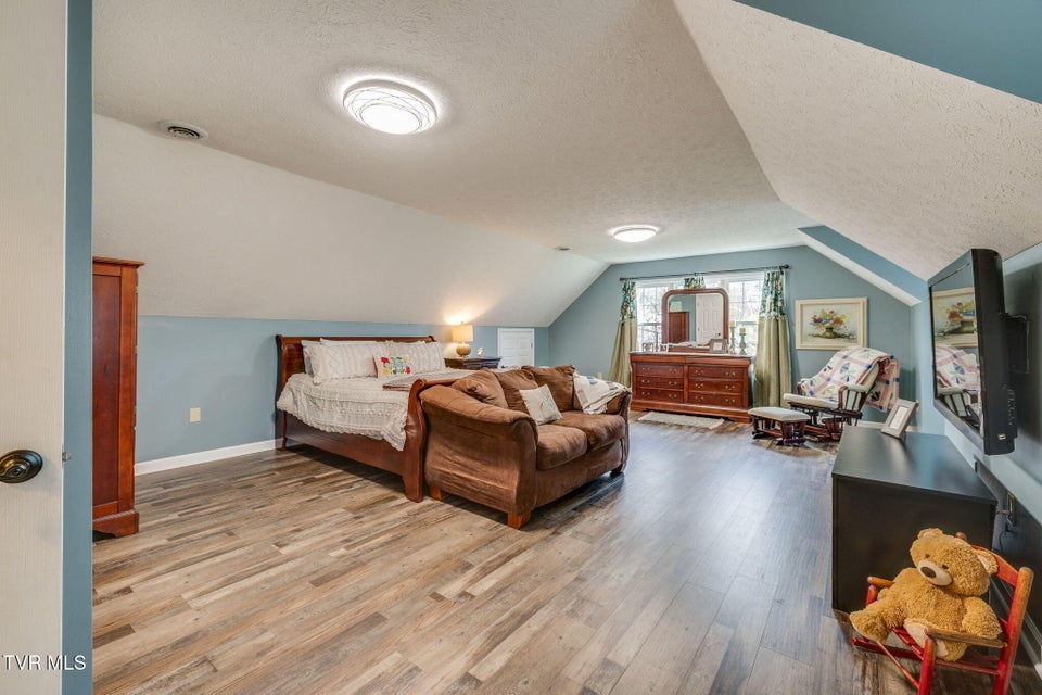 Photo #39: 507 Wakefield Court