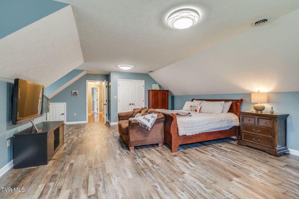 Photo #41: 507 Wakefield Court