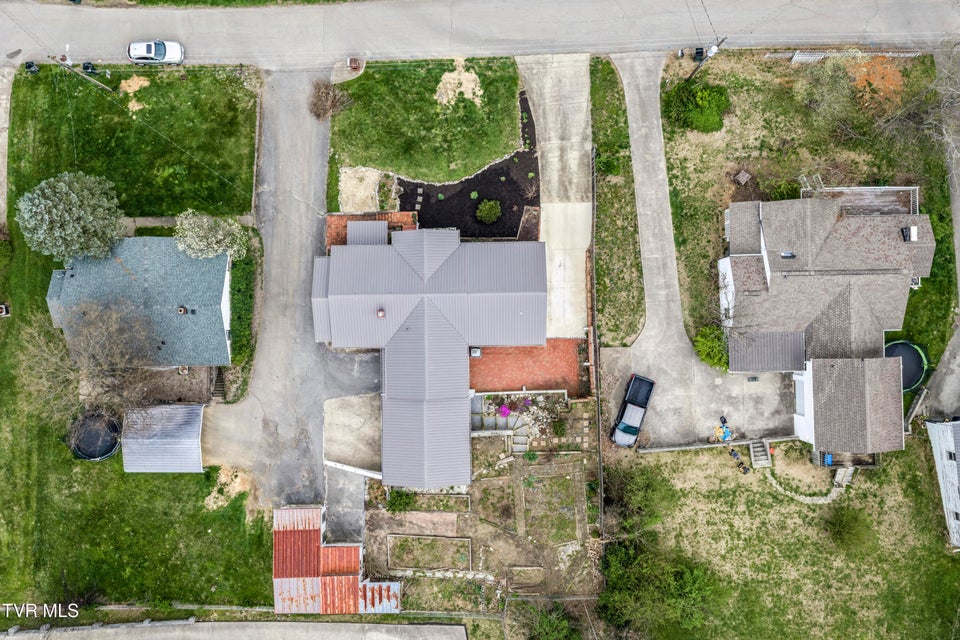 Photo #4: 1208 Robinhood Road