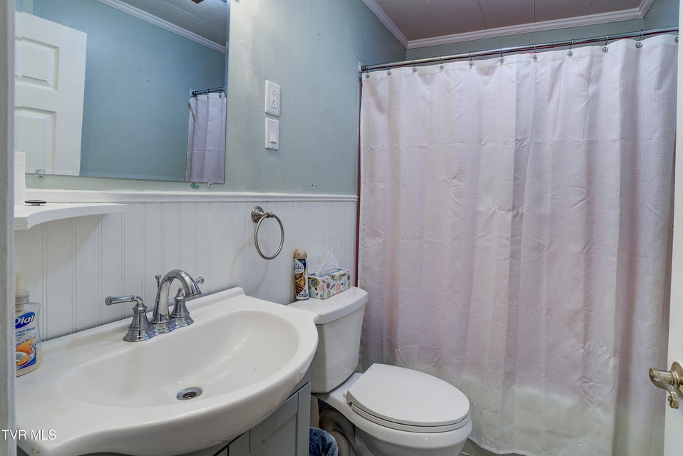 Photo #33: 1208 Robinhood Road